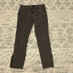 GAP Dark Grey Pants. Size: 0